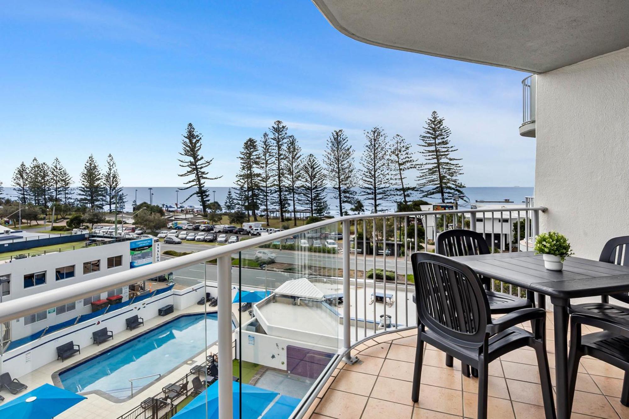 Mandolin Beachfront Resort Alexandra Headland Luaran gambar